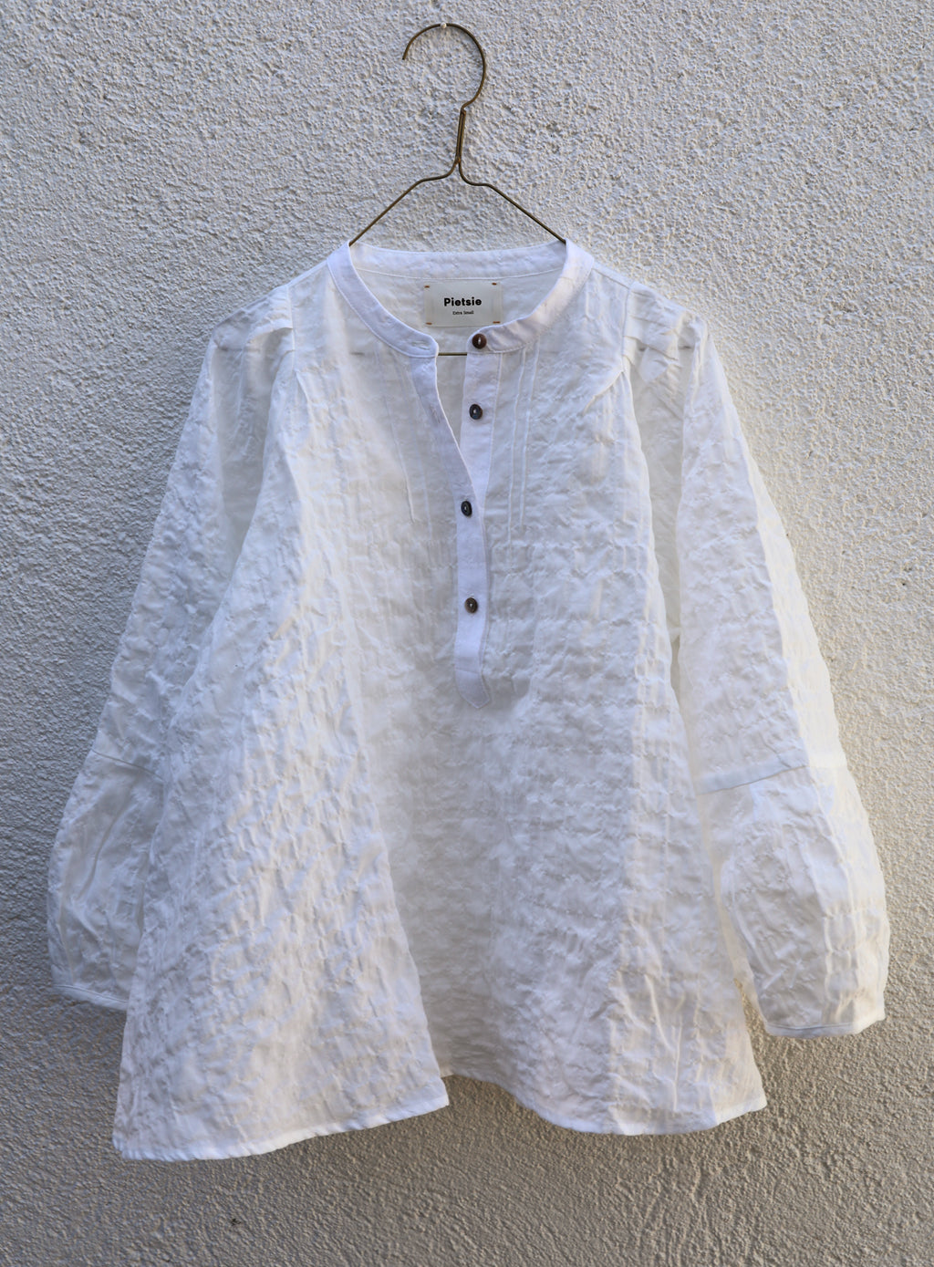 Atlin Top - White Cloud - Medium
